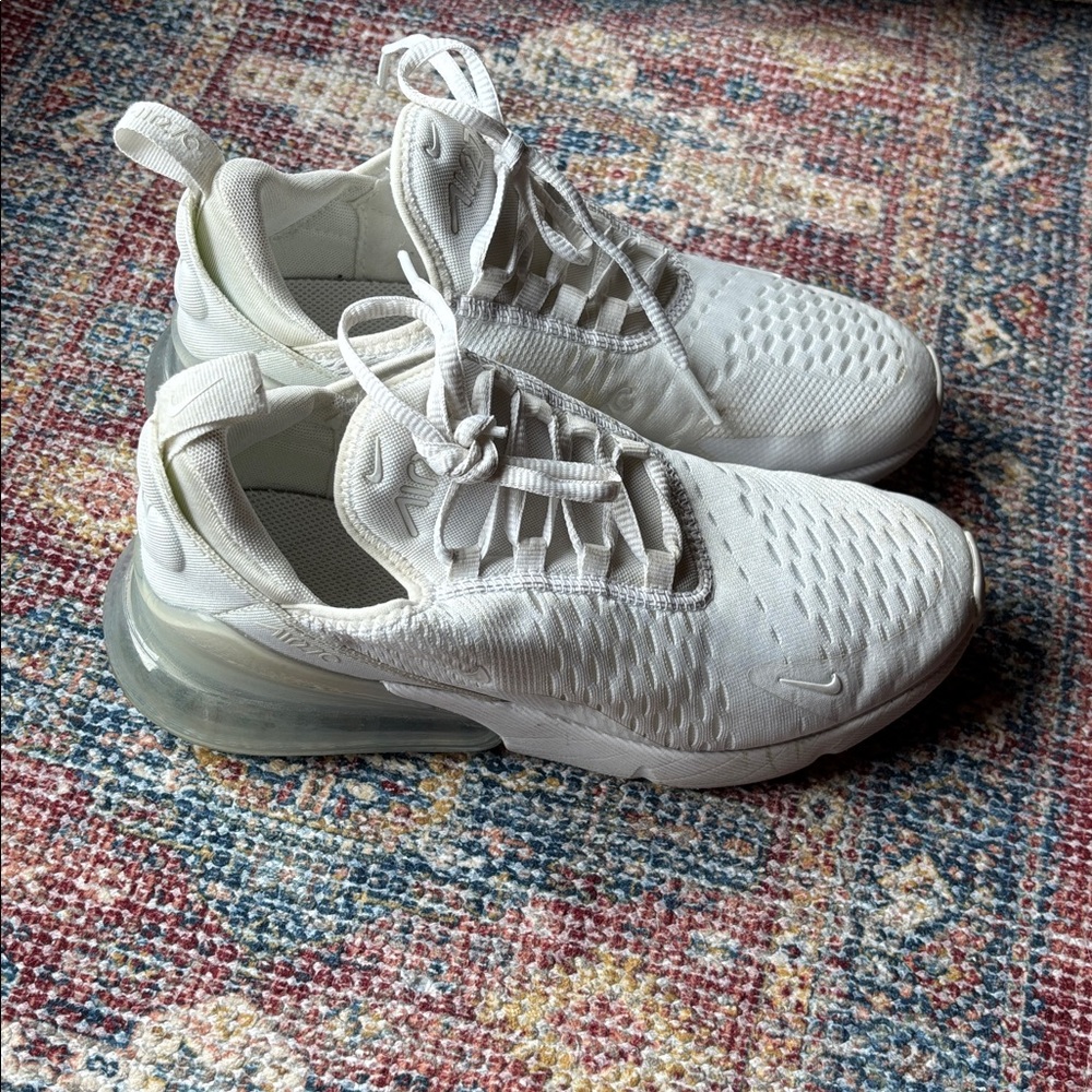 Nike 270s